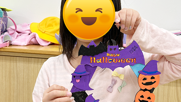 小1・10月の工作①ハロウィンリース